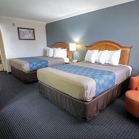 University Inn & Suites San Antonio Zewnętrze zdjęcie