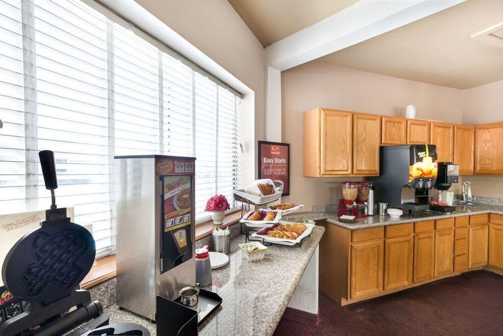 University Inn & Suites San Antonio Zewnętrze zdjęcie