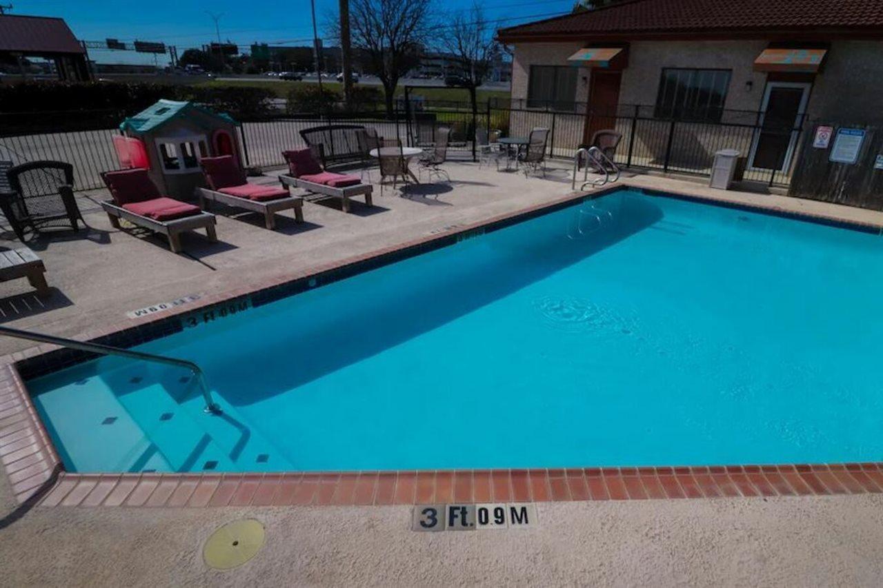University Inn & Suites San Antonio Zewnętrze zdjęcie