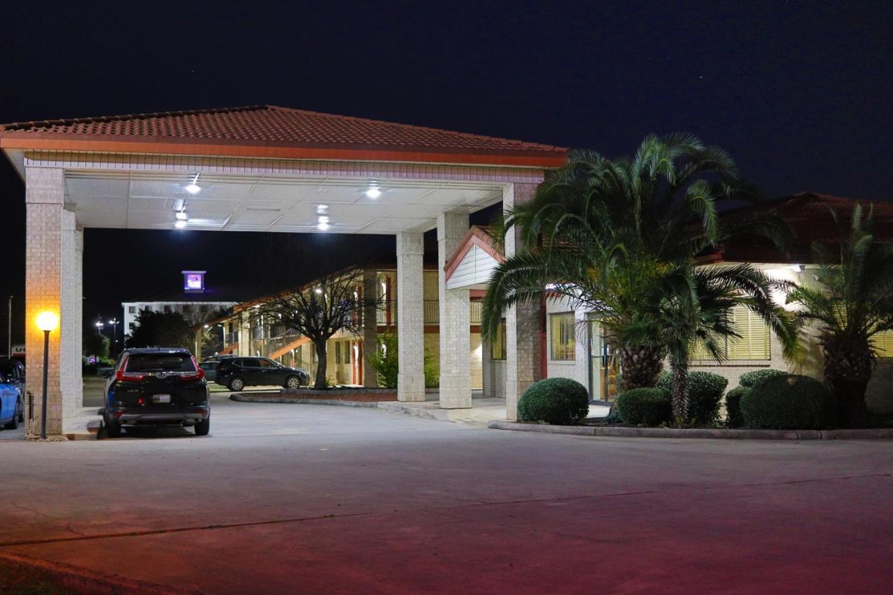 University Inn & Suites San Antonio Zewnętrze zdjęcie